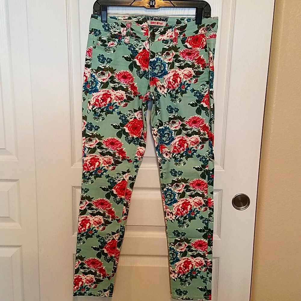 Hot Kiss floral pants
